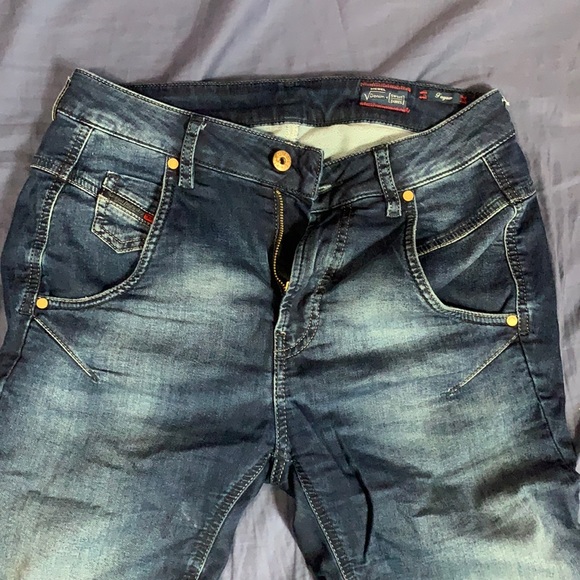 Diesel jeans blue boyfriend cut oversized high waist tight at the bottom part - Picture 4 of 12